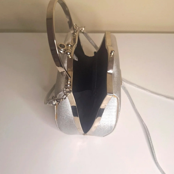 Heyes Y2K  hard sided silver metallic mini cross body bag - Picture 9 of 15